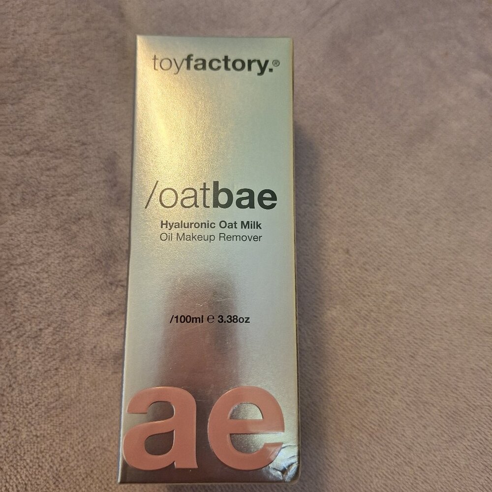 Toy Factory - Oatbae Oil Makeup Remover